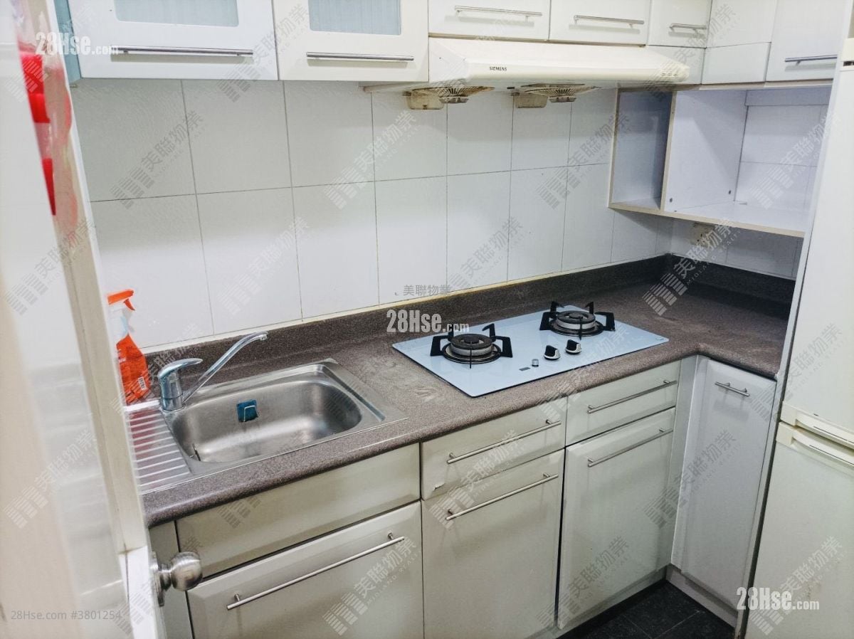 Summit Terrace Sell 2 Bedrooms 435 ft²