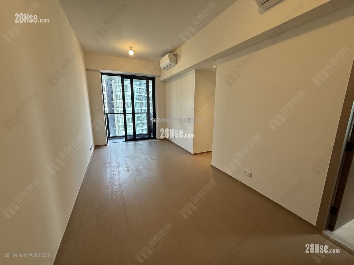 Onmantin Sell 3 Bedrooms , 3 Bathrooms 760 ft²