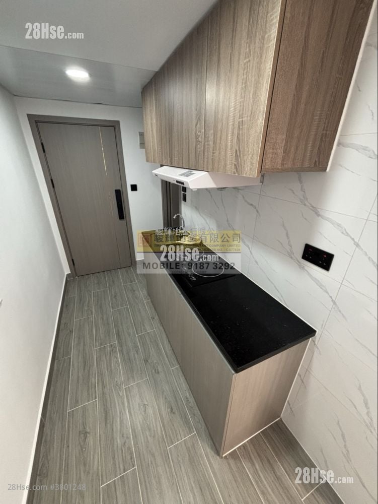 Far East Consortium Mongkok Building Sell 3 Bedrooms , 2 Bathrooms 440 ft²