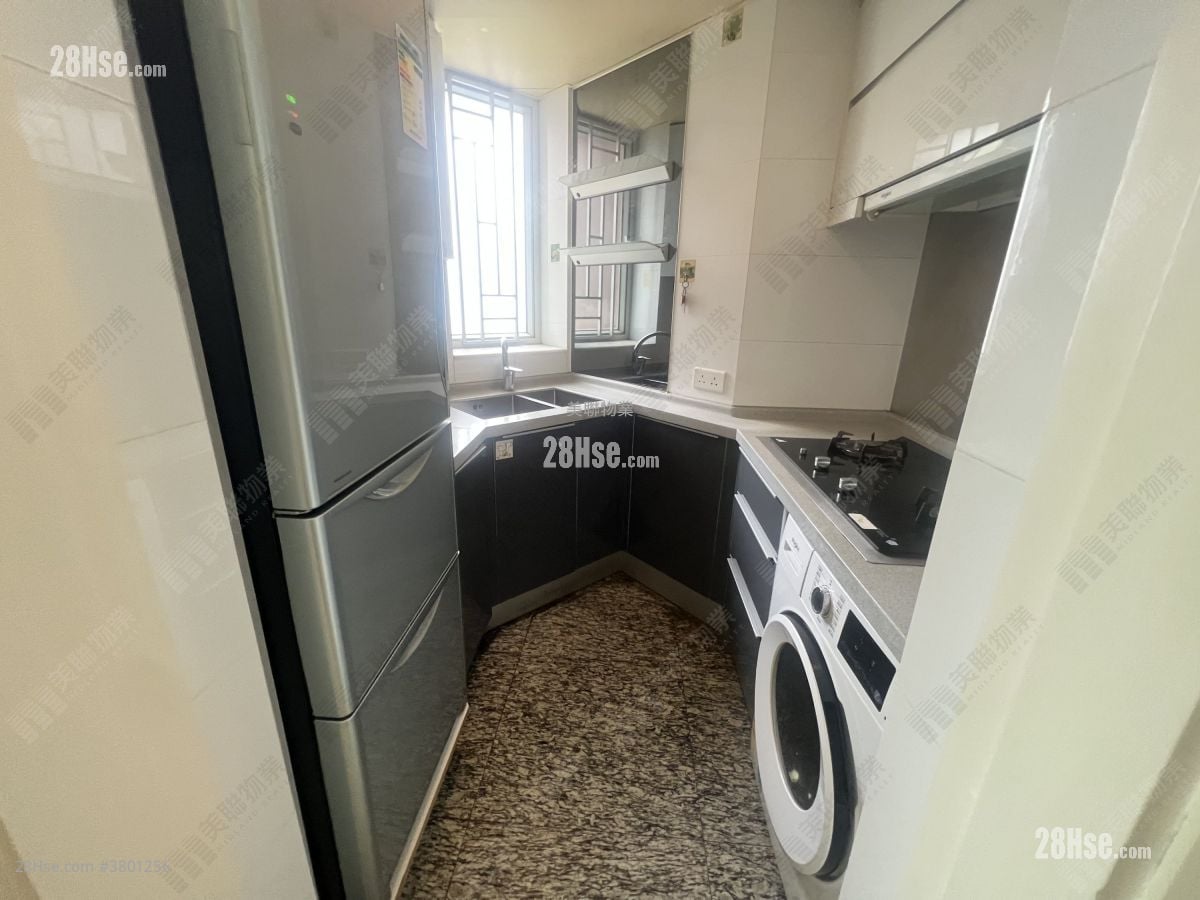 Festival City Sell 3 Bedrooms , 2 Bathrooms 739 ft²