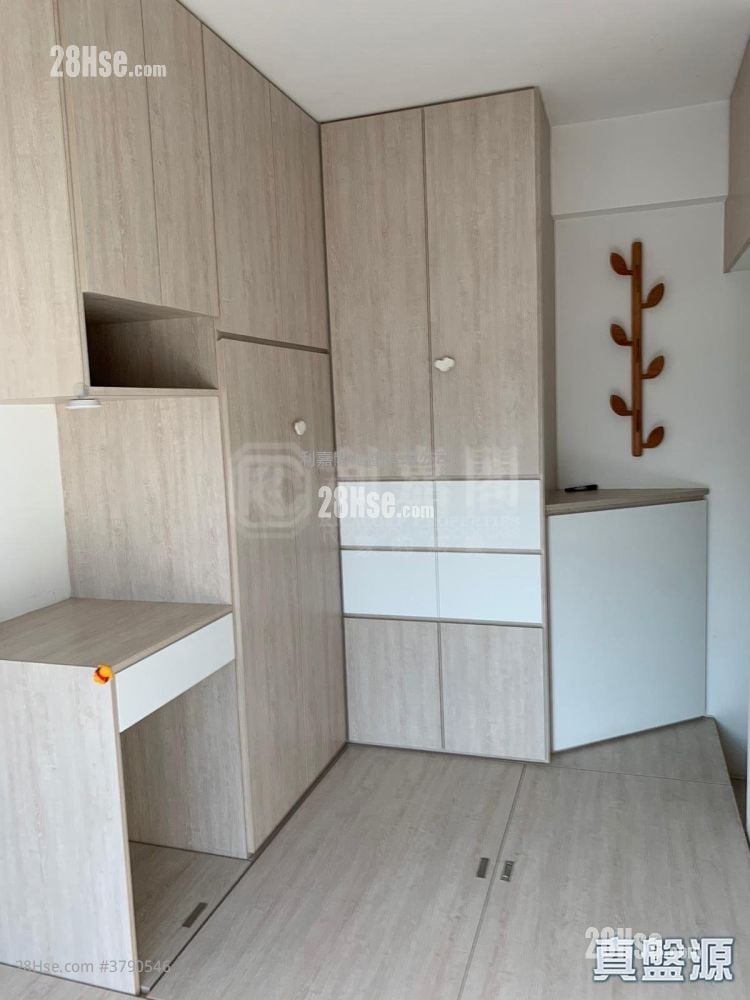 Residence 228 Sell 2 Bedrooms , 1 Bathroom 433 ft²