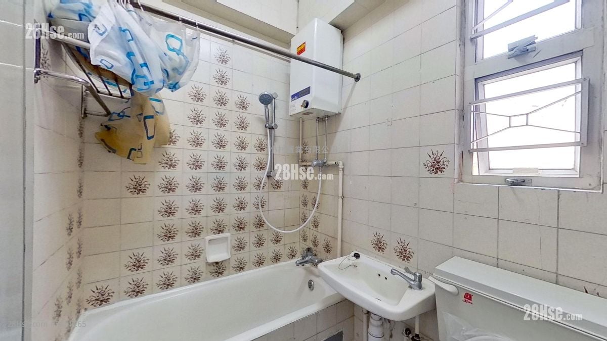 浴室: 香岛大厦 租盘 2 房 , 1 浴室 294 平方尺