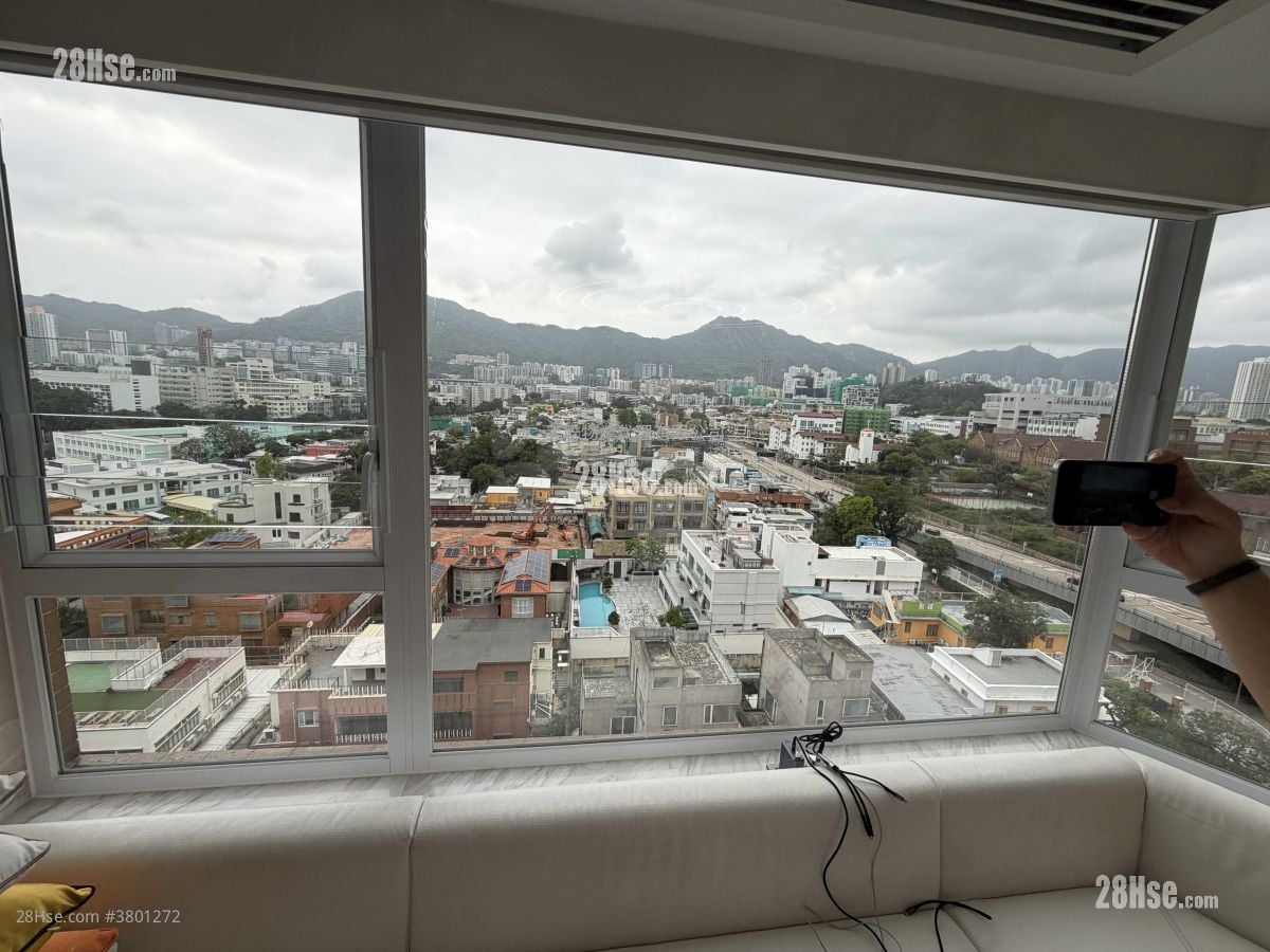 Ming Court Sell 5+ Bedrooms 2,271 ft²