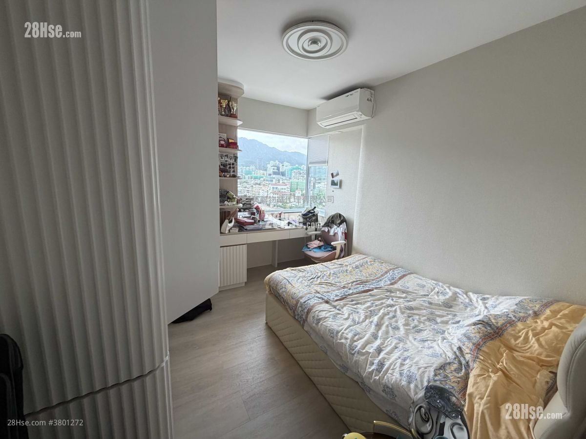 Ming Court Sell 5+ Bedrooms 2,271 ft²