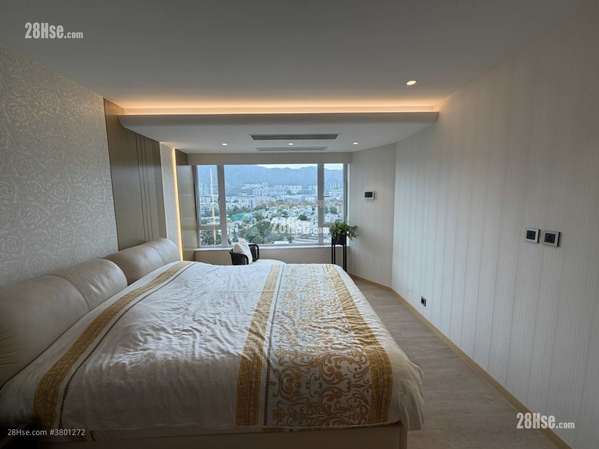 Ming Court Sell 5+ Bedrooms 2,271 ft²