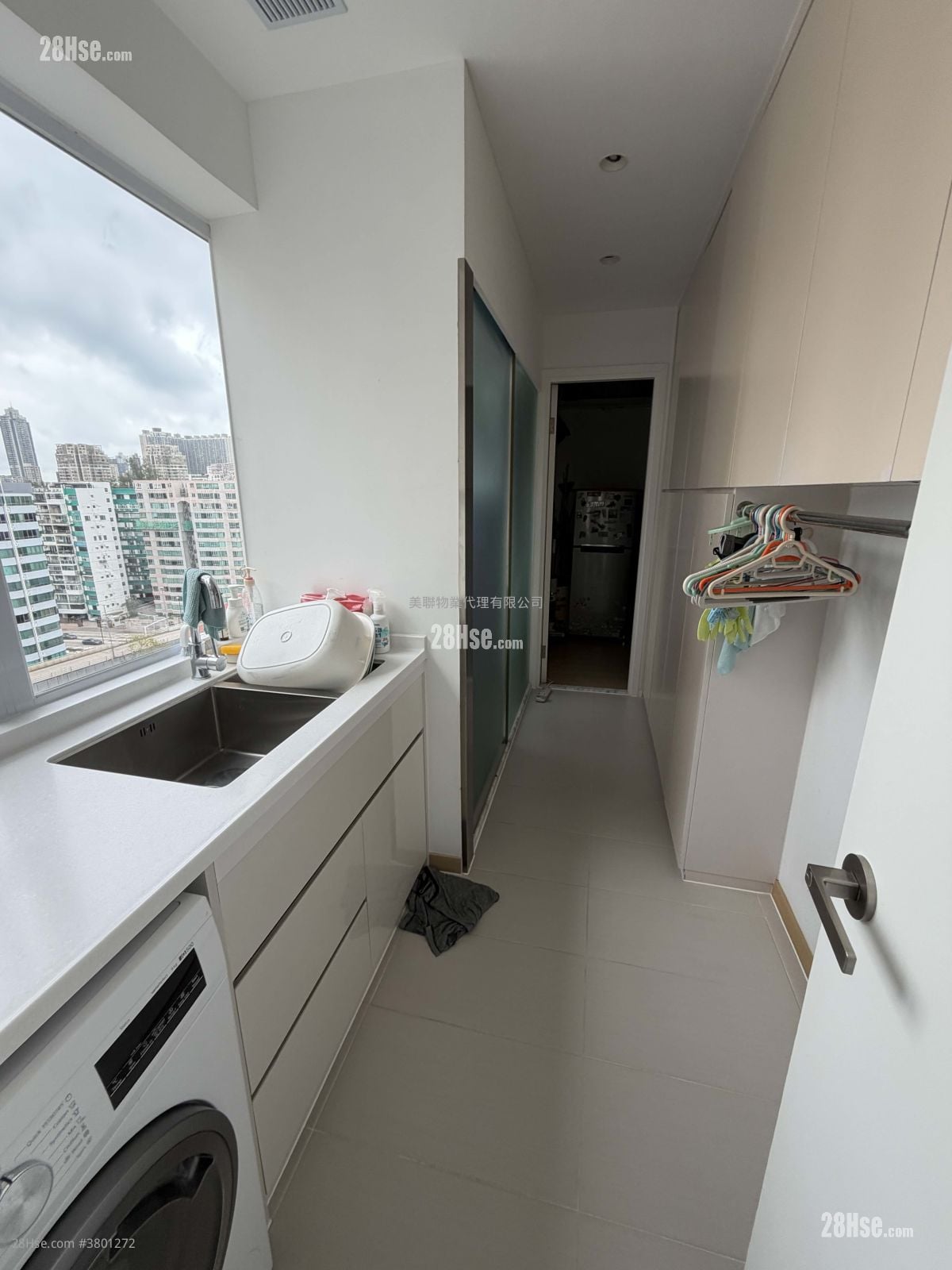 Ming Court Sell 5+ Bedrooms 2,271 ft²