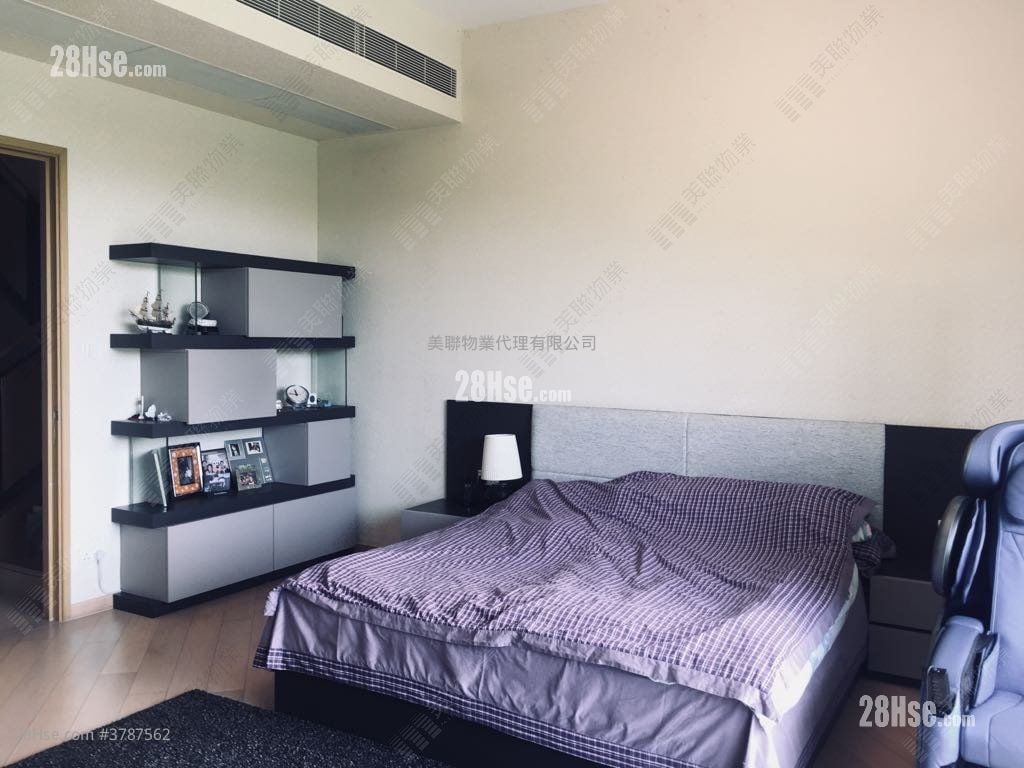 The Woodsville Sell 4 Bedrooms , 2 Bathrooms 2,439 ft²