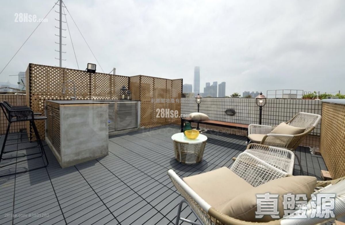 King's Park Villa Sell 3 Bedrooms 1,812 ft²