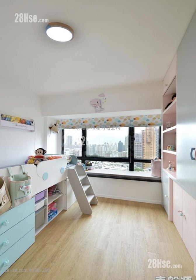 King's Park Villa Sell 3 Bedrooms 1,812 ft²