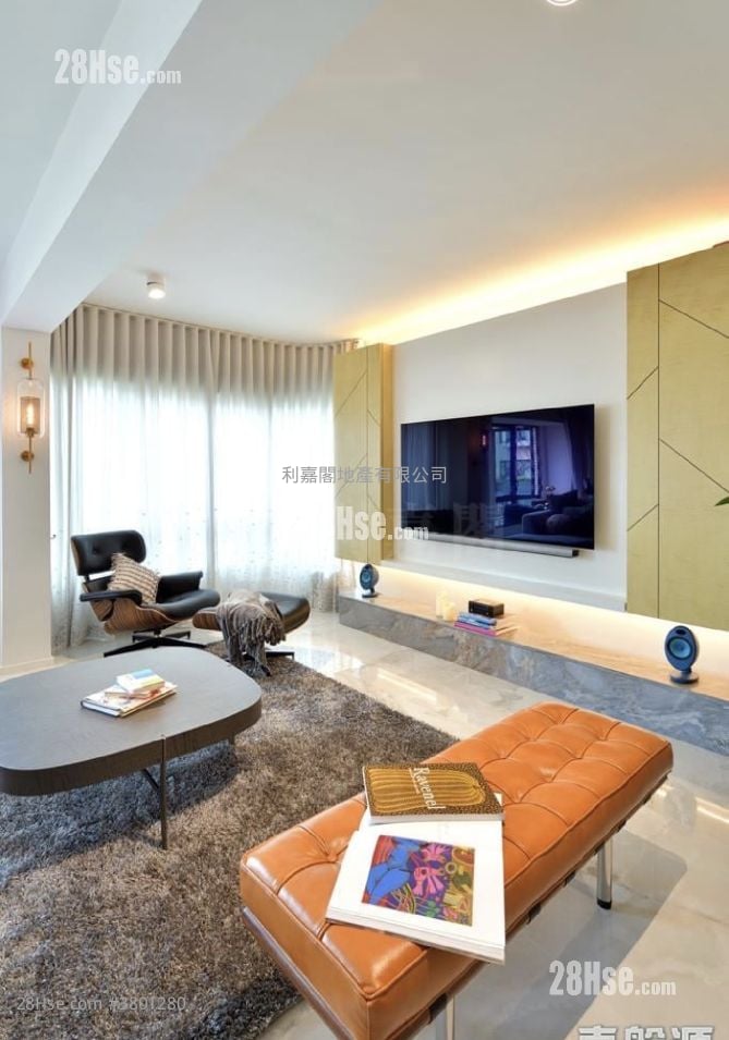 King's Park Villa Sell 3 Bedrooms 1,812 ft²