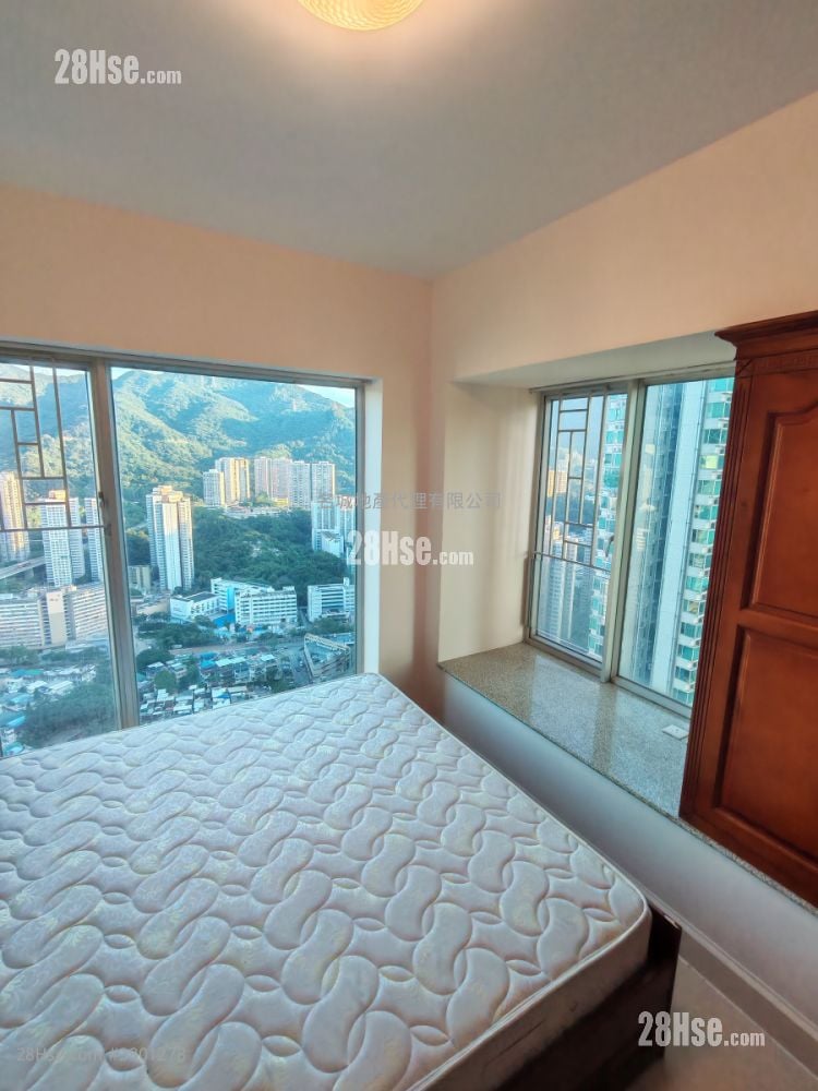 Festival City Sell 3 Bedrooms , 2 Bathrooms 958 ft²