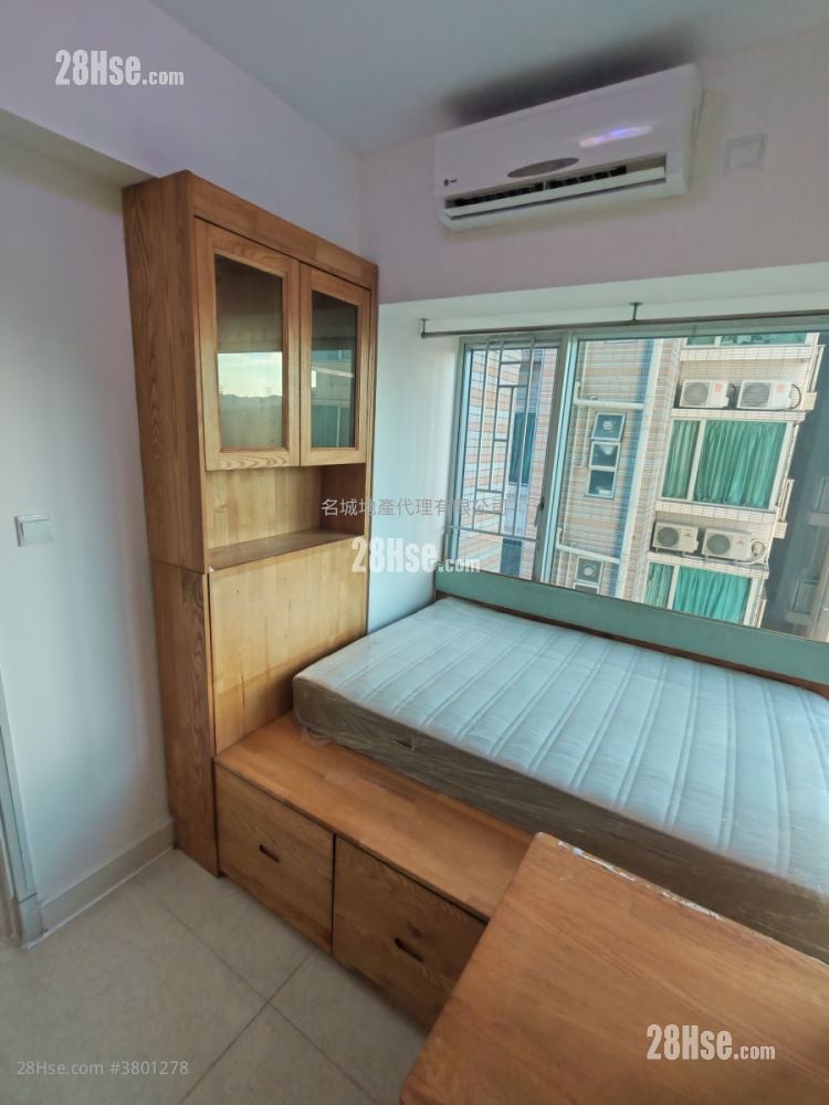 Festival City Sell 3 Bedrooms , 2 Bathrooms 958 ft²