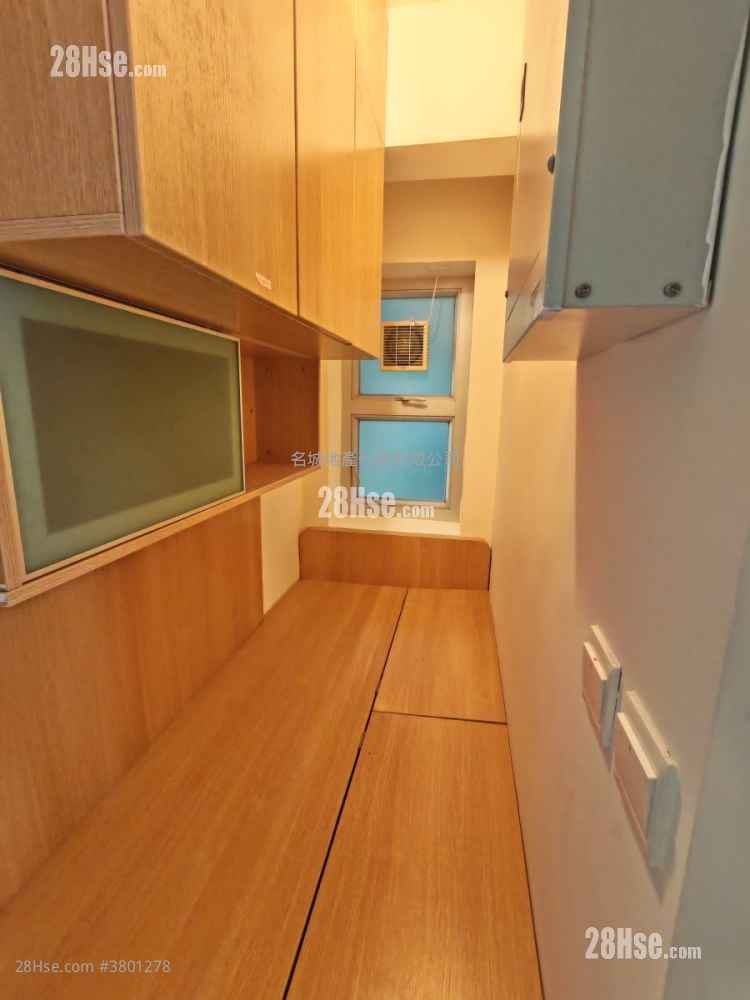 Festival City Sell 3 Bedrooms , 2 Bathrooms 958 ft²