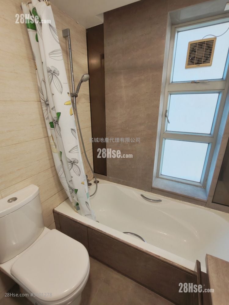 Festival City Sell 3 Bedrooms , 2 Bathrooms 958 ft²