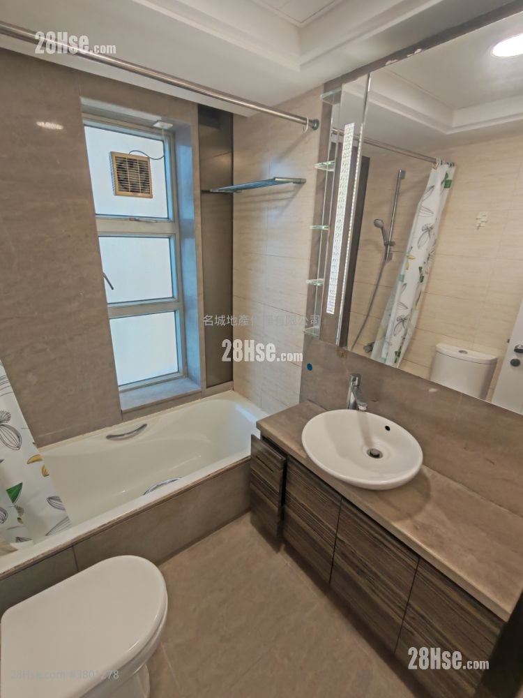 Festival City Sell 3 Bedrooms , 2 Bathrooms 958 ft²