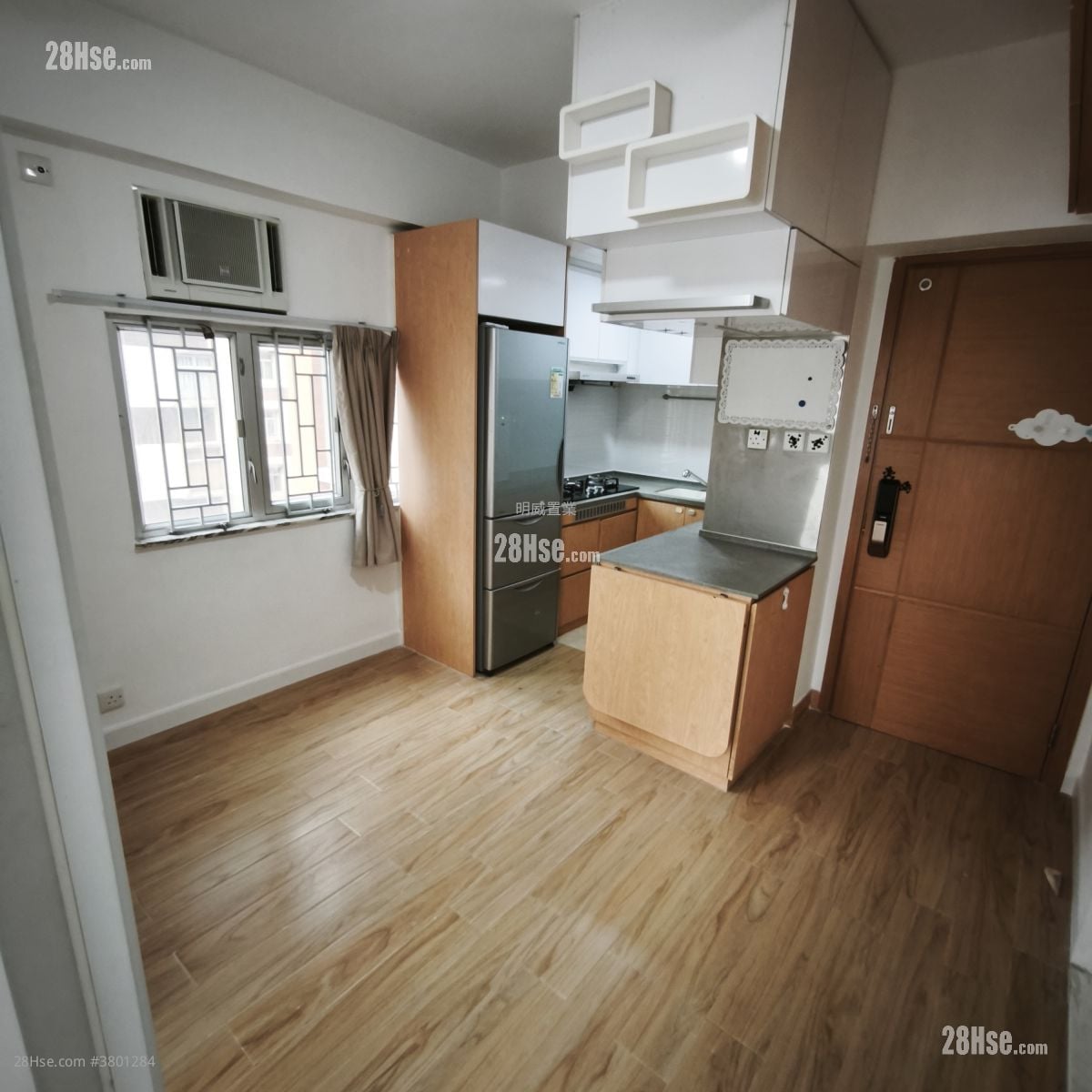 Hung Wai Building Sell 2 Bedrooms , 1 Bathroom 306 ft²