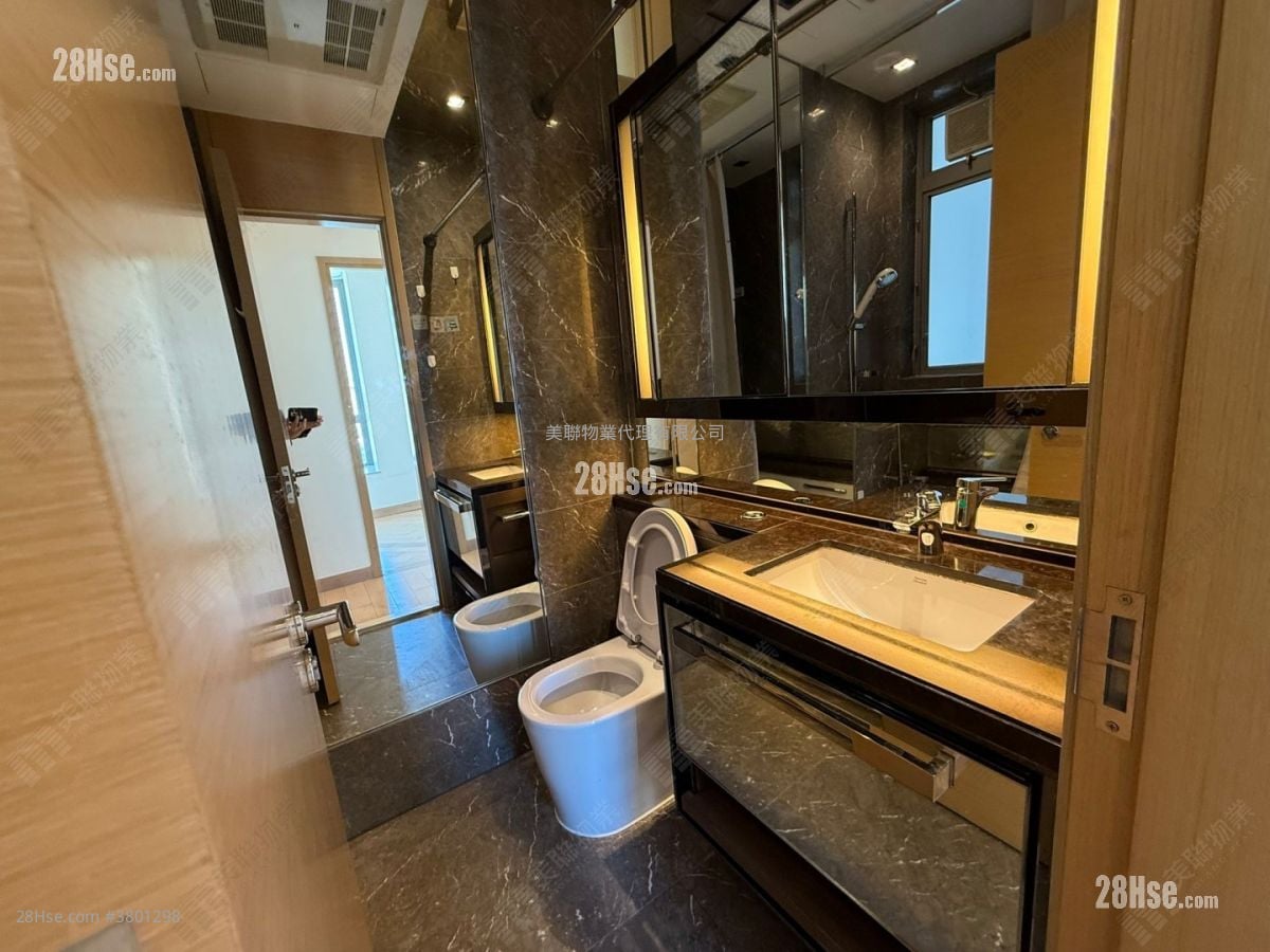 The Wings Rental 536 ft²