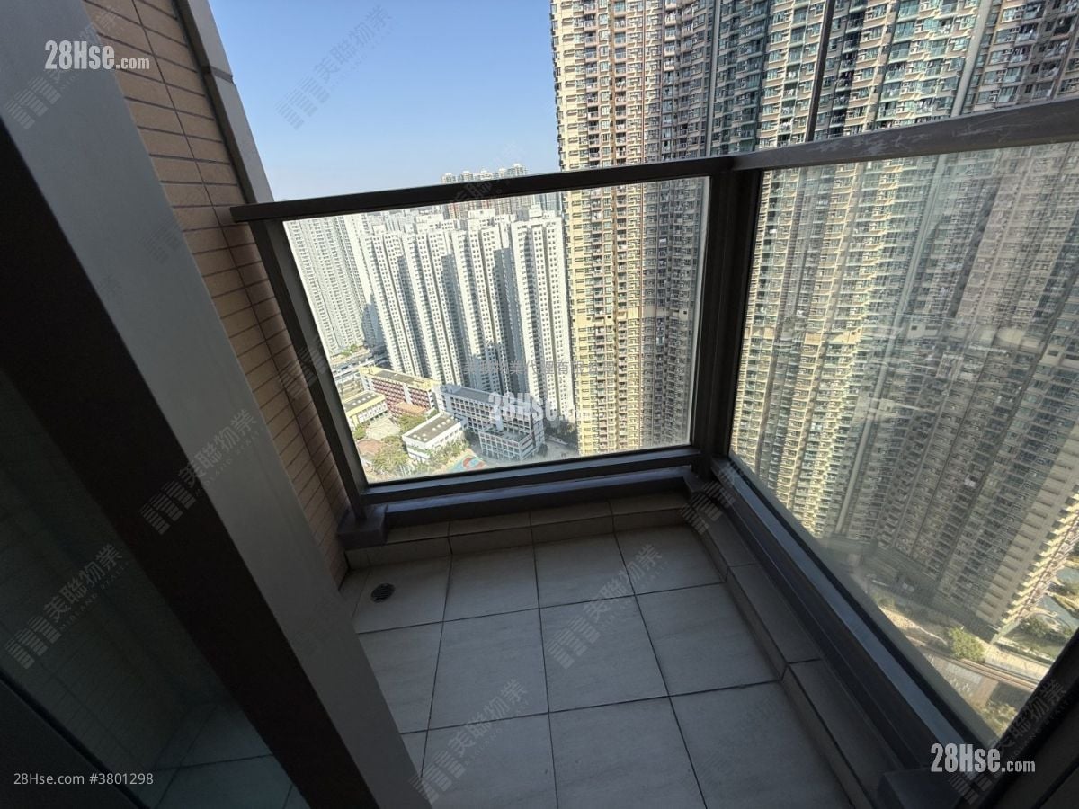 The Wings Rental 536 ft²