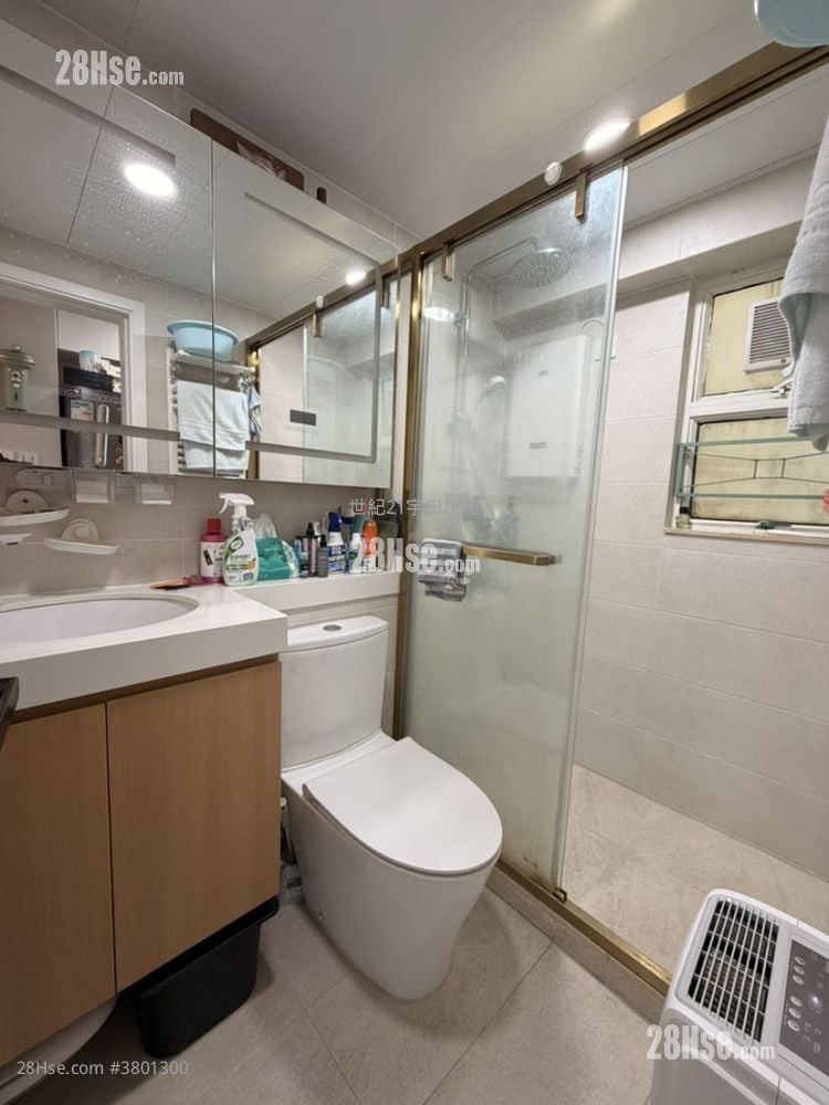 La Fontaine Sell 3 Bedrooms , 1 Bathroom 532 ft²