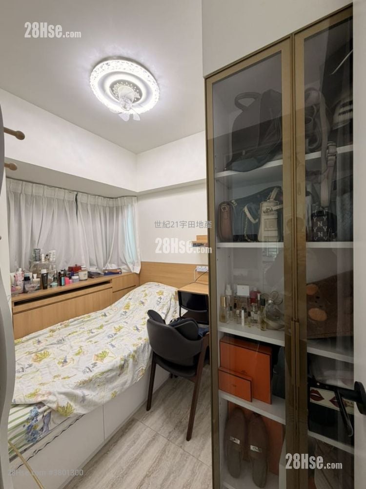 La Fontaine Sell 3 Bedrooms , 1 Bathroom 532 ft²