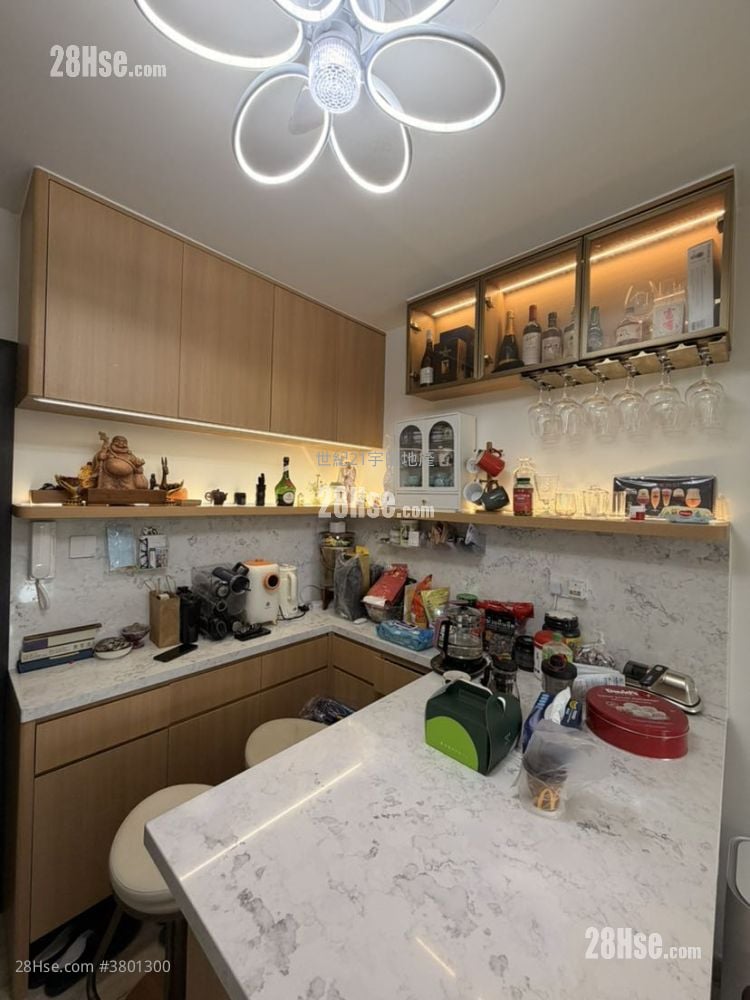 La Fontaine Sell 3 Bedrooms , 1 Bathroom 532 ft²