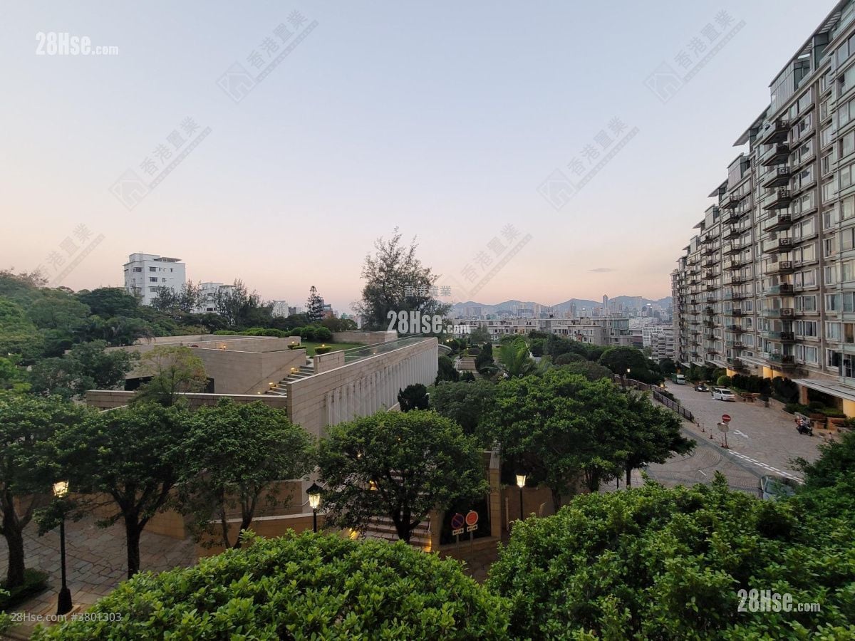 One Beacon Hill Sell 4 Bedrooms , 2 Bathrooms 1,495 ft²