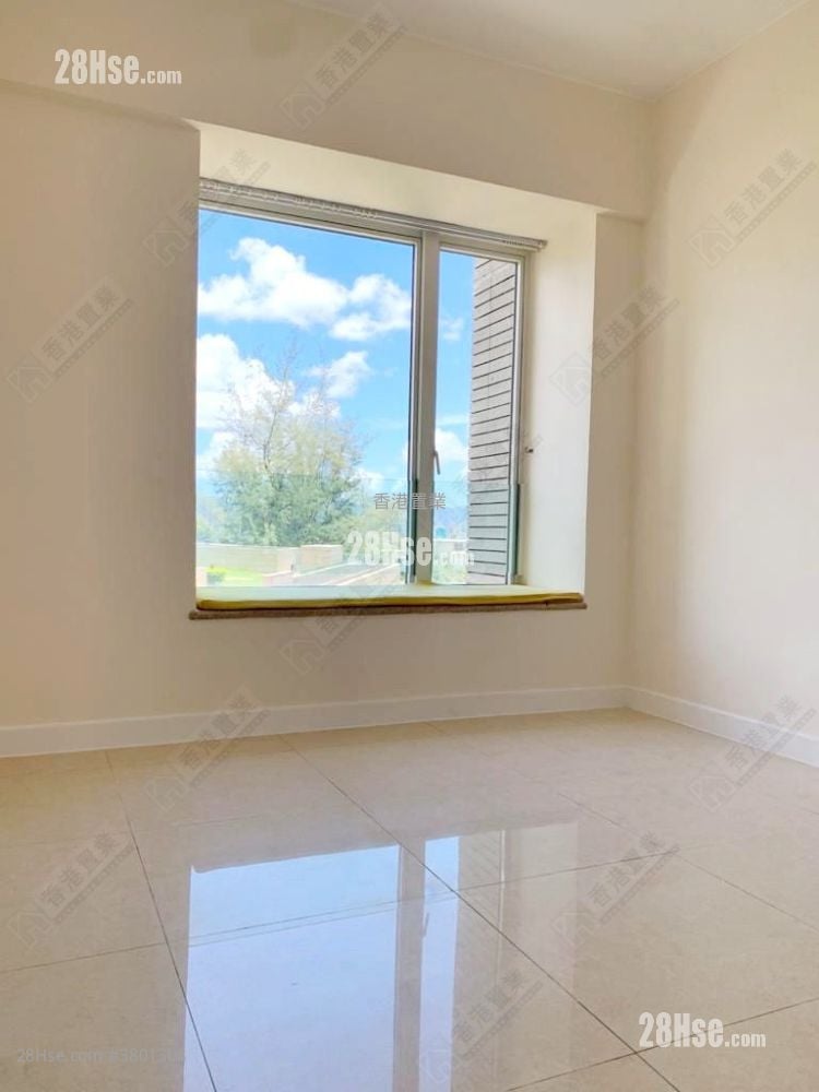 One Beacon Hill Sell 4 Bedrooms , 2 Bathrooms 1,495 ft²