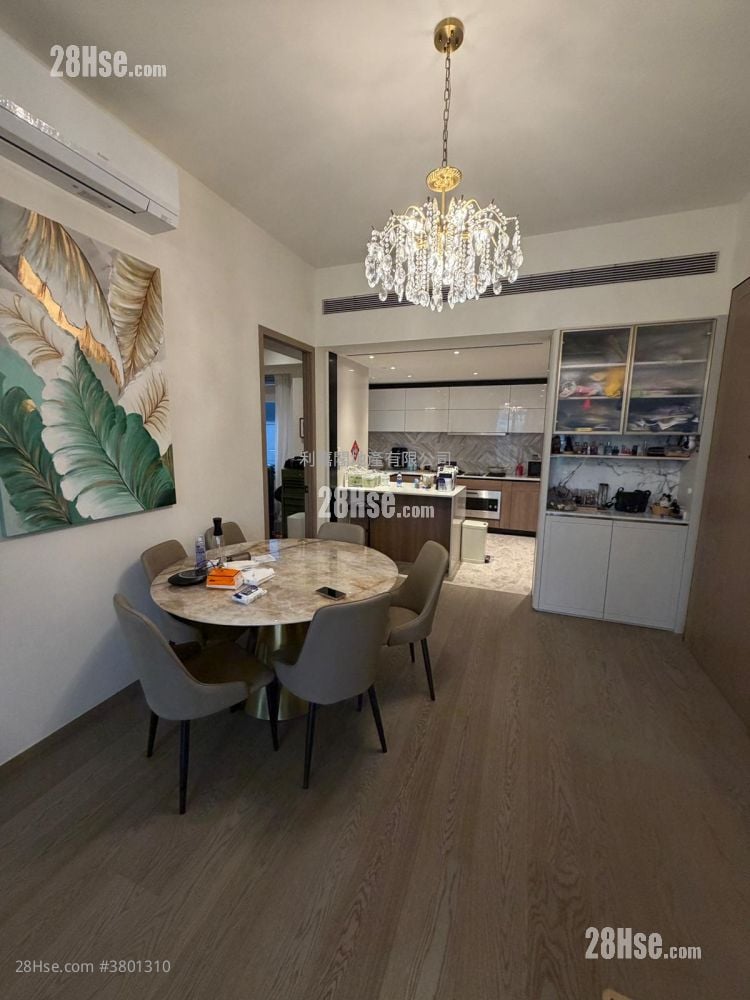 Villa Lucca Sell 3 Bedrooms 1,187 ft²