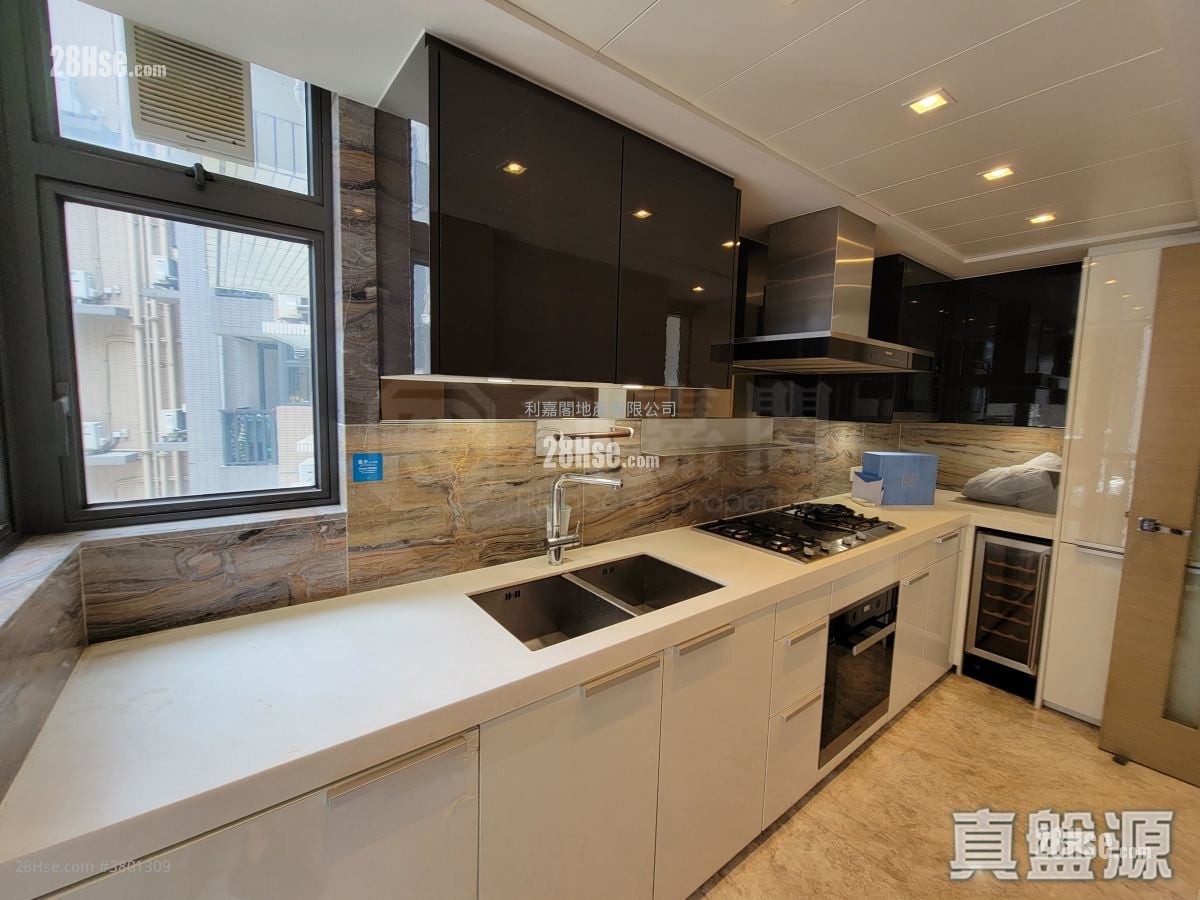 天晋 售盘 4 房 949 平方尺