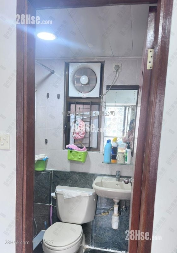 兆群大厦 售盘 2 房 , 1 浴室 306 平方尺