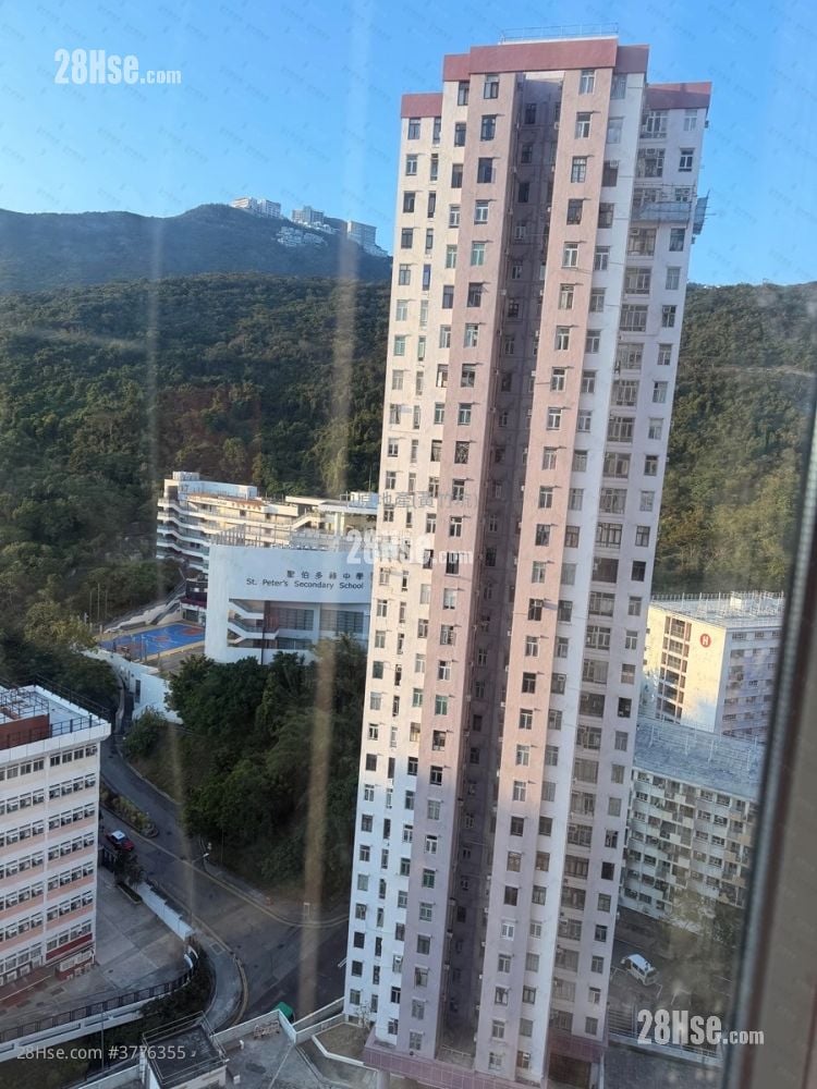 Yue Fai Court Sell 2 Bedrooms , 1 Bathroom 384 ft²