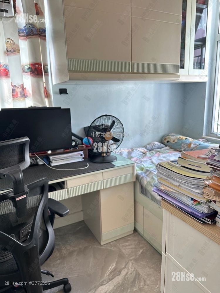Yue Fai Court Sell 2 Bedrooms , 1 Bathroom 384 ft²