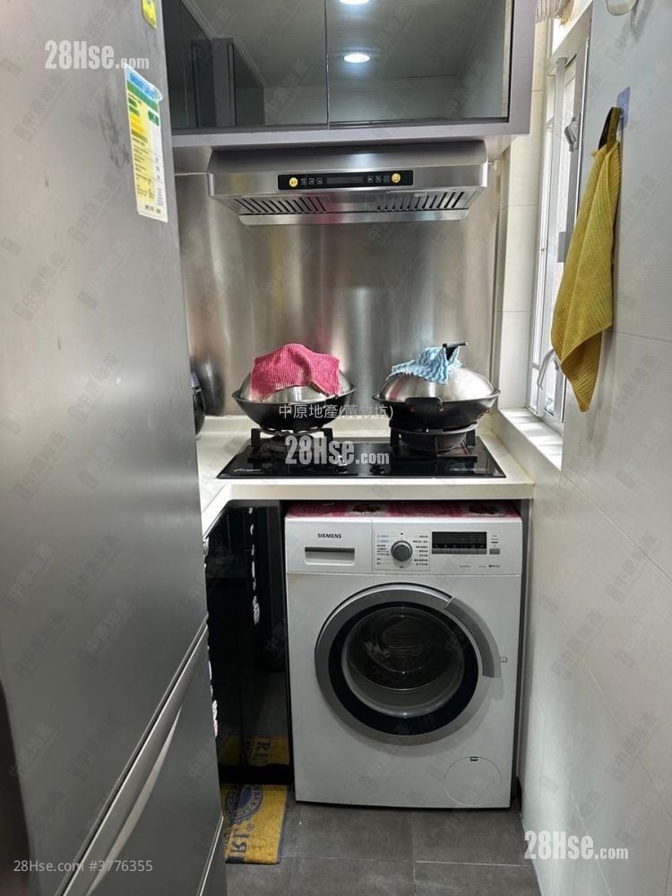 Yue Fai Court Sell 2 Bedrooms , 1 Bathroom 384 ft²