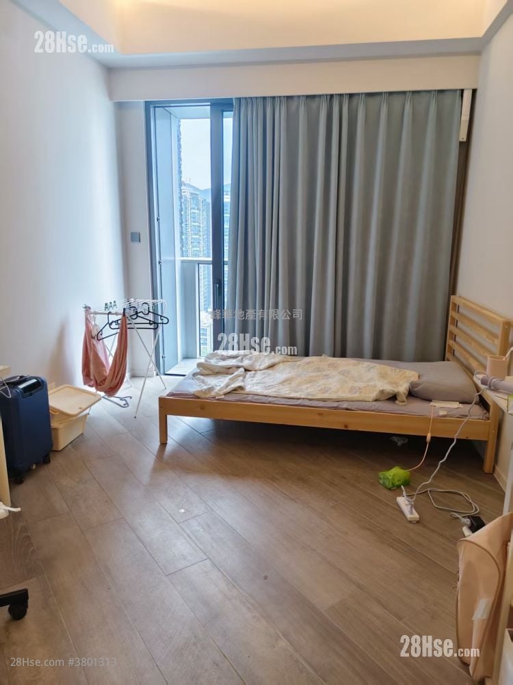 Henley Park Rental 1 Bathroom 250 ft²