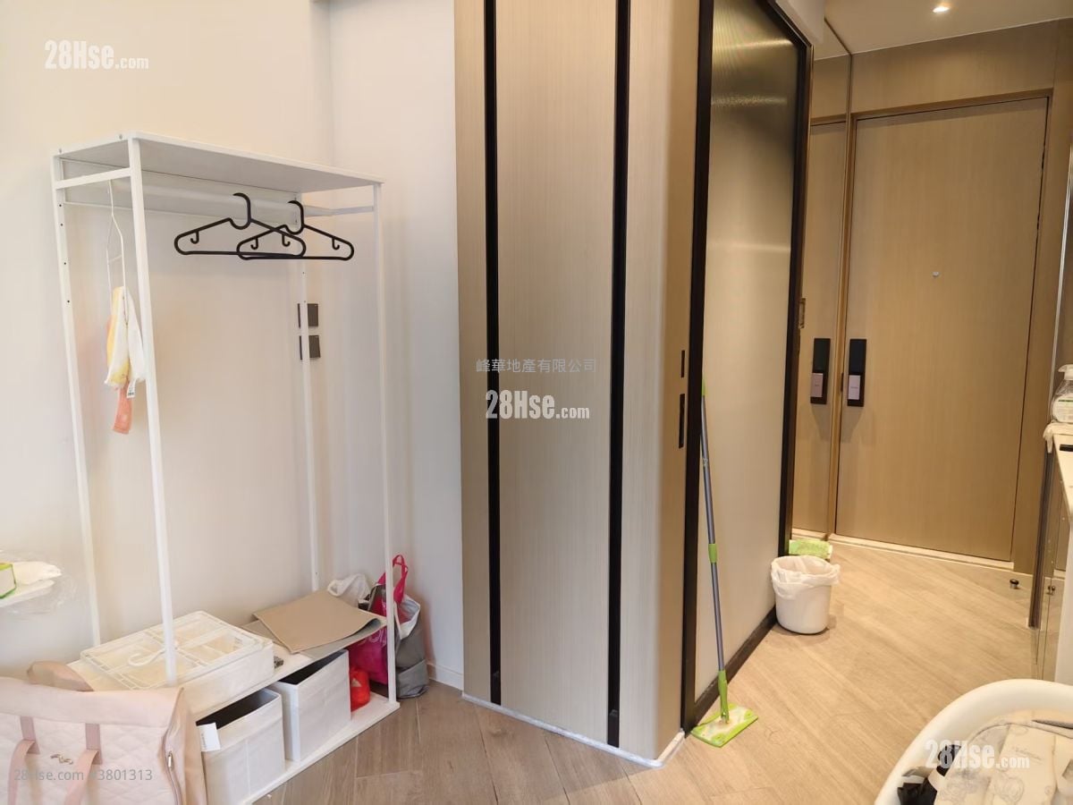 Henley Park Rental 1 Bathroom 250 ft²