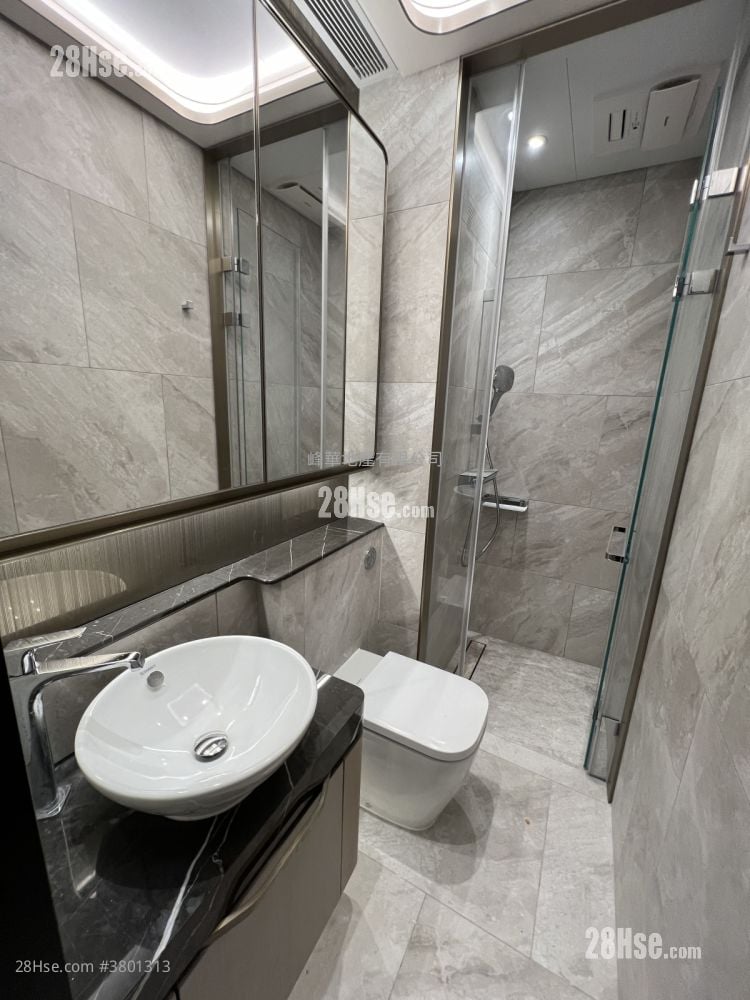 Henley Park Rental 1 Bathroom 250 ft²