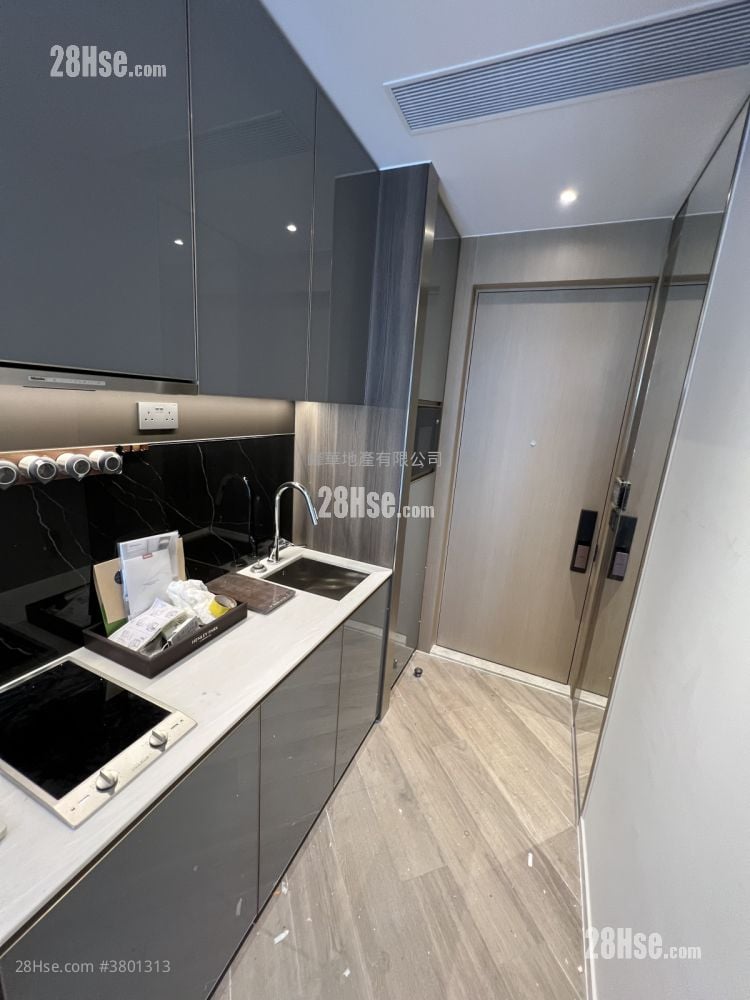 Henley Park Rental 1 Bathroom 250 ft²