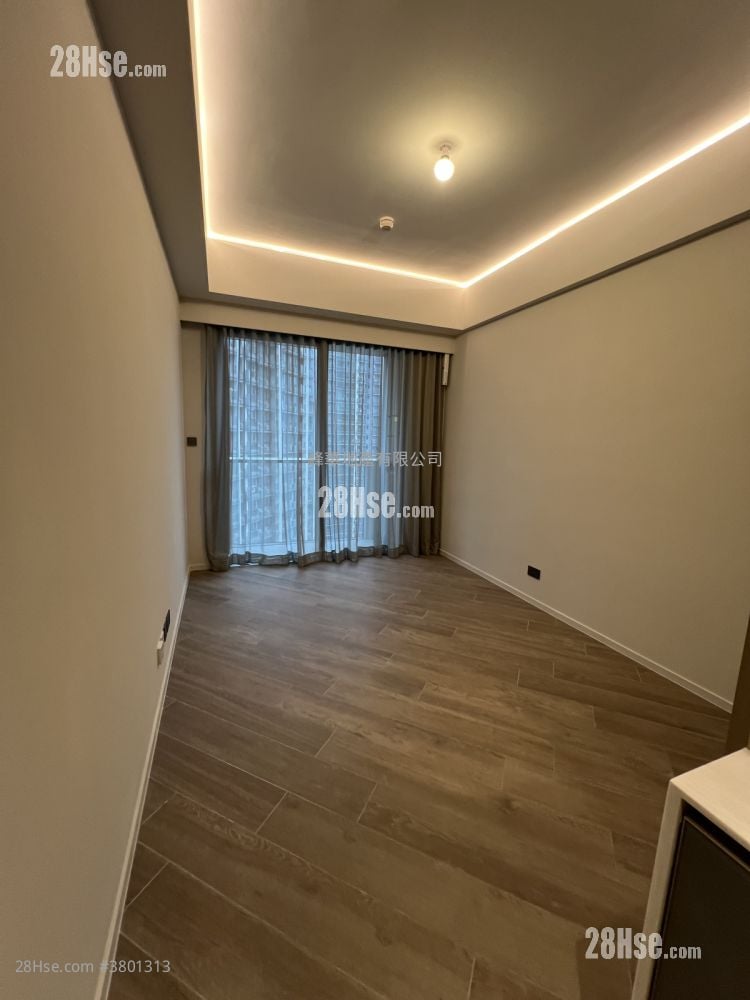 Henley Park Rental 1 Bathroom 250 ft²