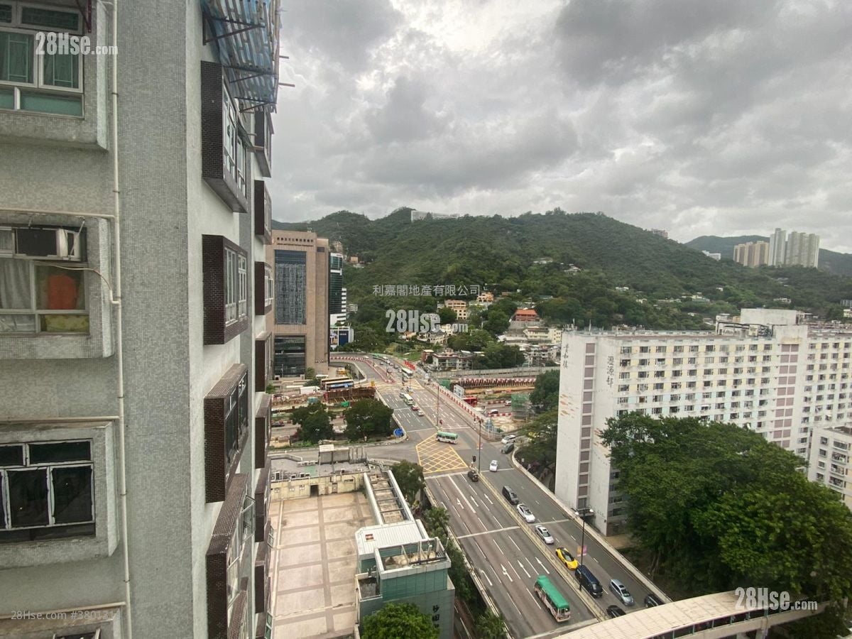 Lucky Plaza Rental 1 Bedroom , 1 Bathroom 326 ft²