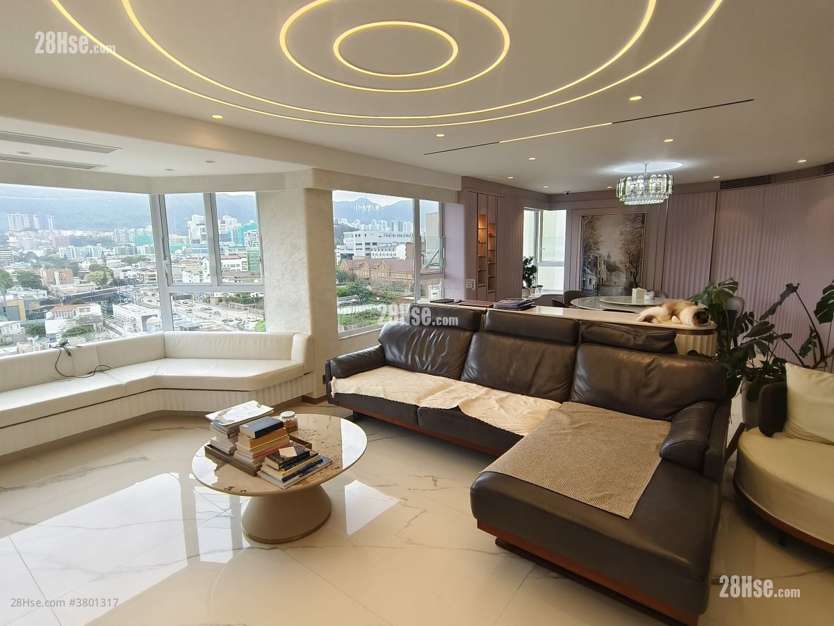 Ming Court Sell 4 Bedrooms , 5+ Bathrooms 2,271 ft²