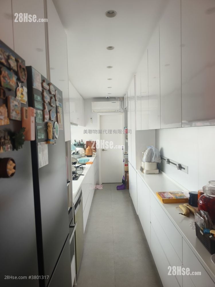 Ming Court Sell 4 Bedrooms , 5+ Bathrooms 2,271 ft²