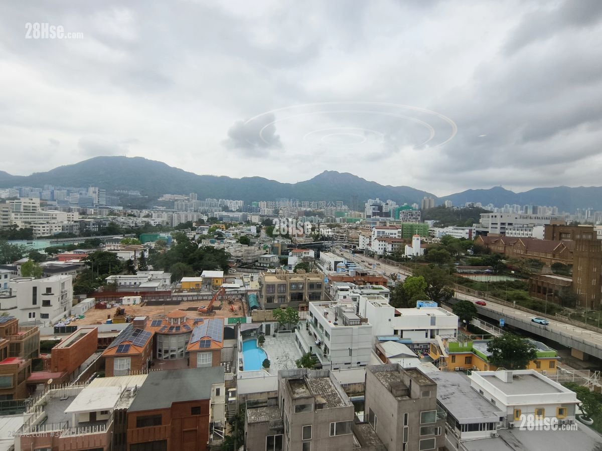 Ming Court Sell 4 Bedrooms , 5+ Bathrooms 2,271 ft²