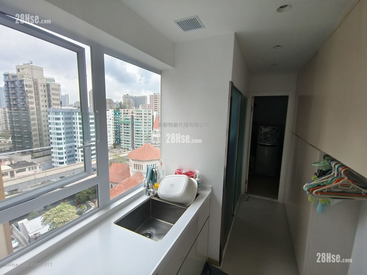 Ming Court Sell 4 Bedrooms , 5+ Bathrooms 2,271 ft²