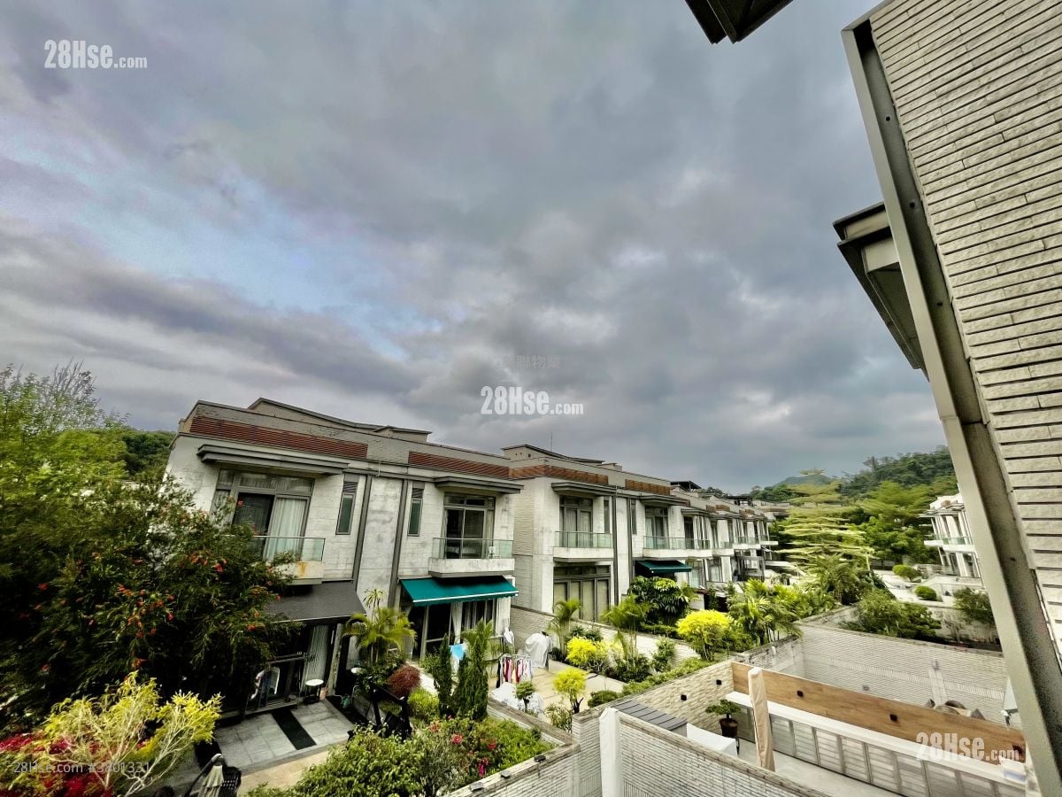 The Green Sell 3 Bedrooms 1,315 ft²