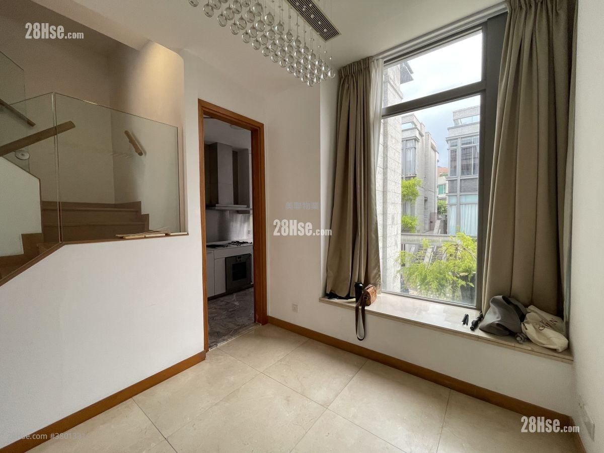 The Green Sell 3 Bedrooms 1,315 ft²