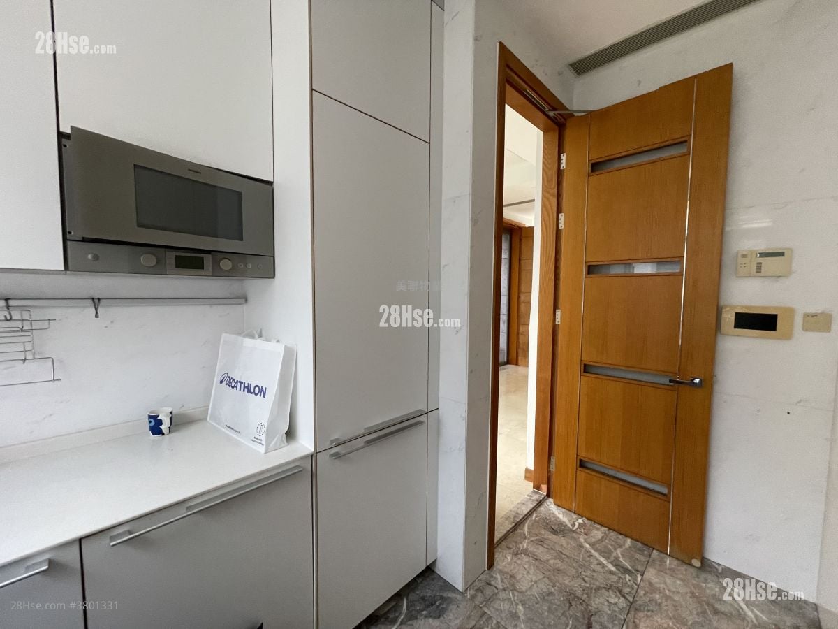 The Green Sell 3 Bedrooms 1,315 ft²