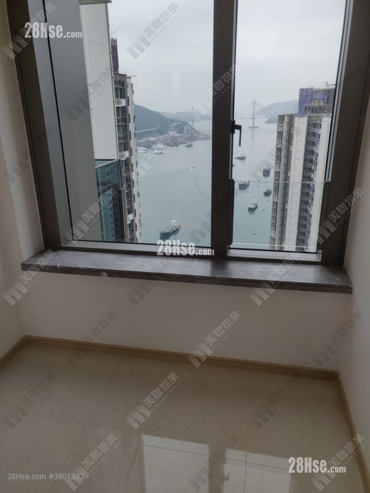 Ocean Pride Sell 3 Bedrooms , 2 Bathrooms 761 ft²