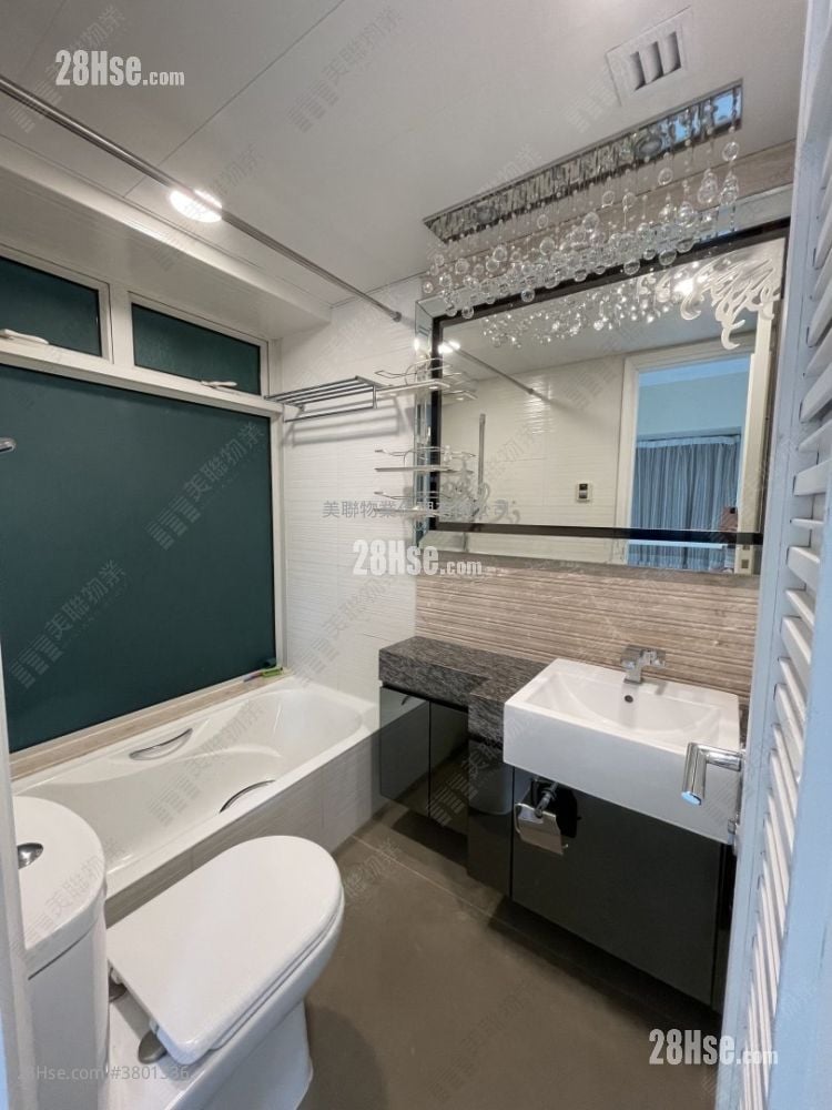 峻滢 租盘 3 房 694 平方尺