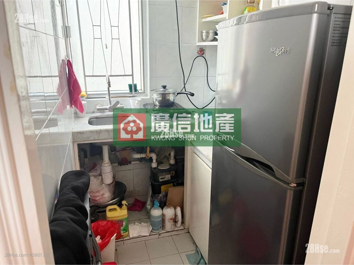 广兴大厦 售盘 1 房 , 1 浴室 239 平方尺