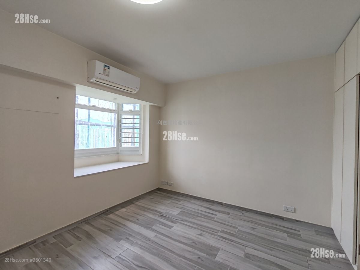 Scenery Garden Sell 3 Bedrooms , 2 Bathrooms 1,008 ft²